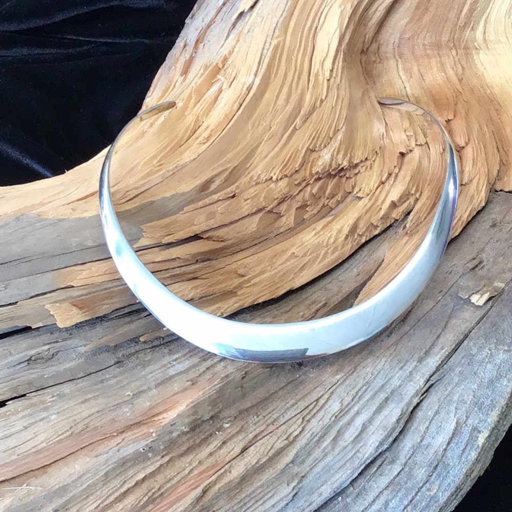 Neck Ring